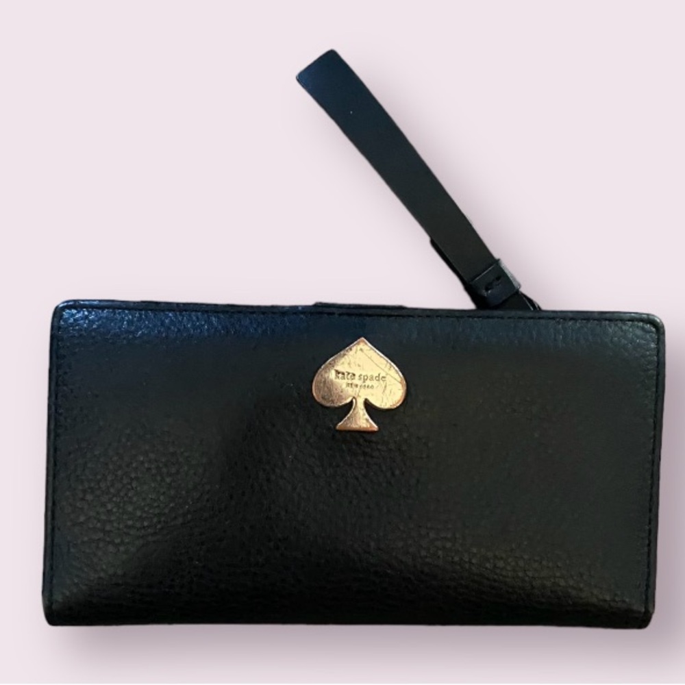 Kate Spade Black Heart logo/Bow Zip around Wallet